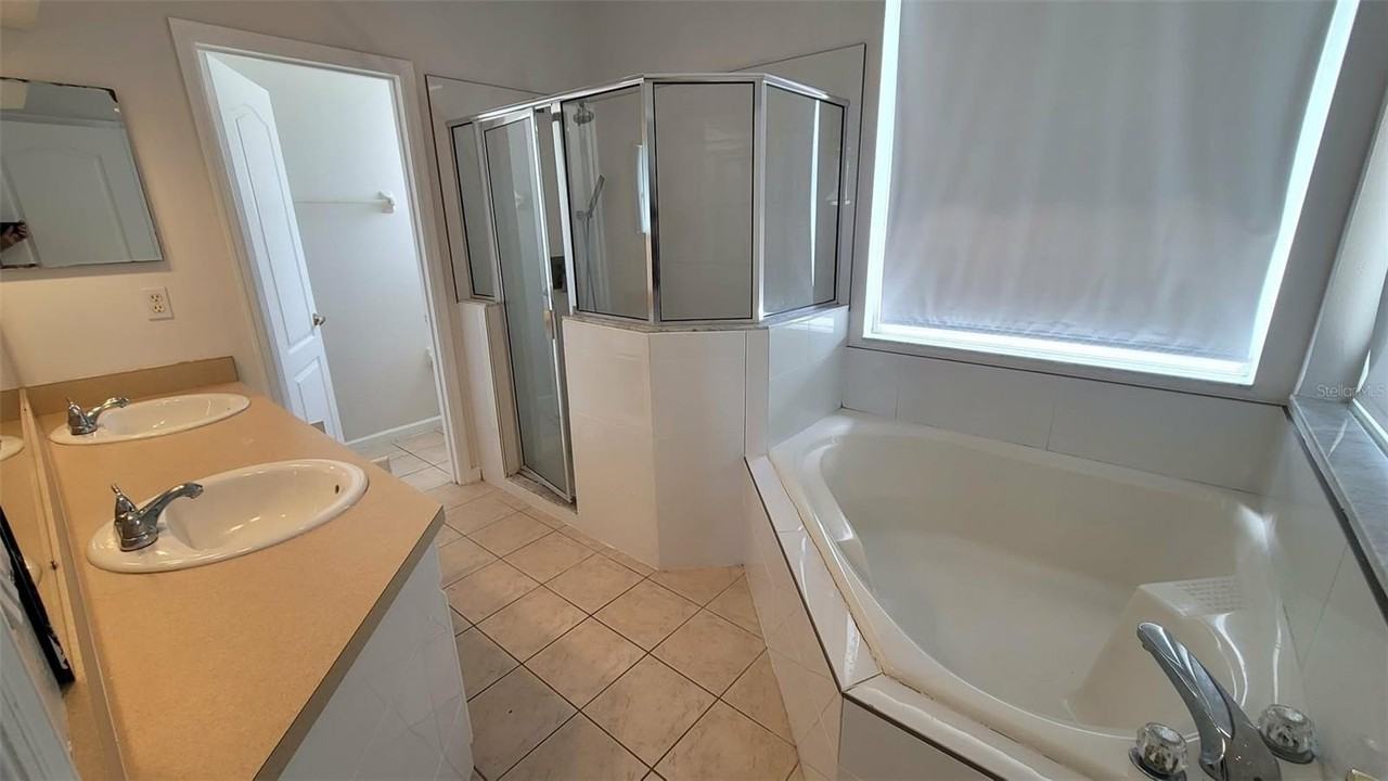 15317 Markham Dr - Photo 5 of 17