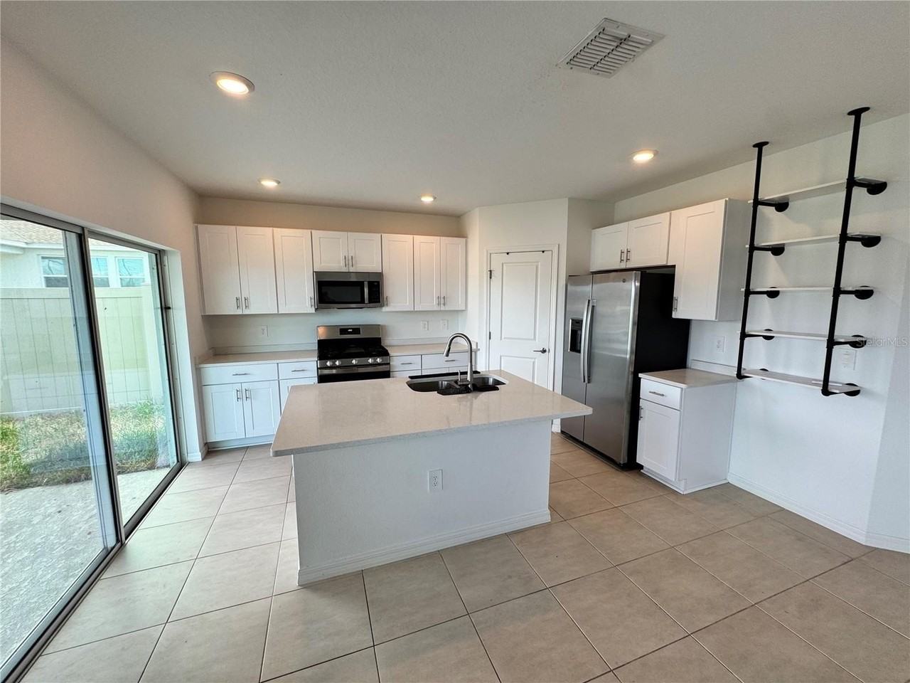 33981 Sky Blossom Cir - Photo 5 of 16