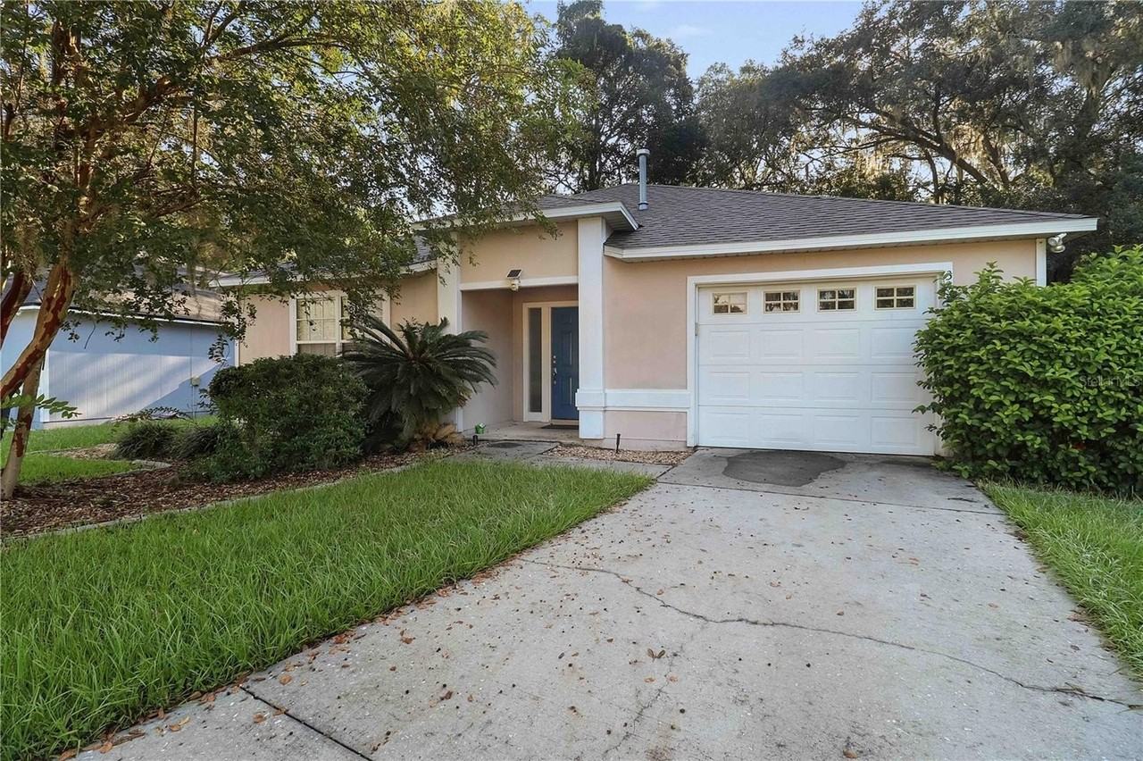 3211 Nw 25th Ter - Photo 2 of 23