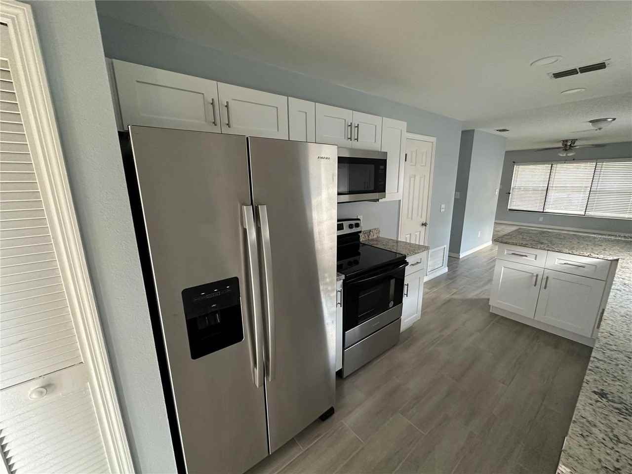 155 Stefanik Rd - Photo 5 of 17