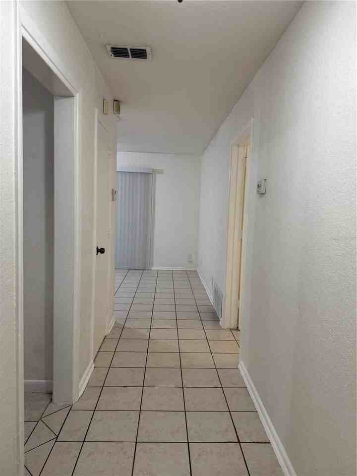 3111 Eleuthera Ln - Photo 3 of 25