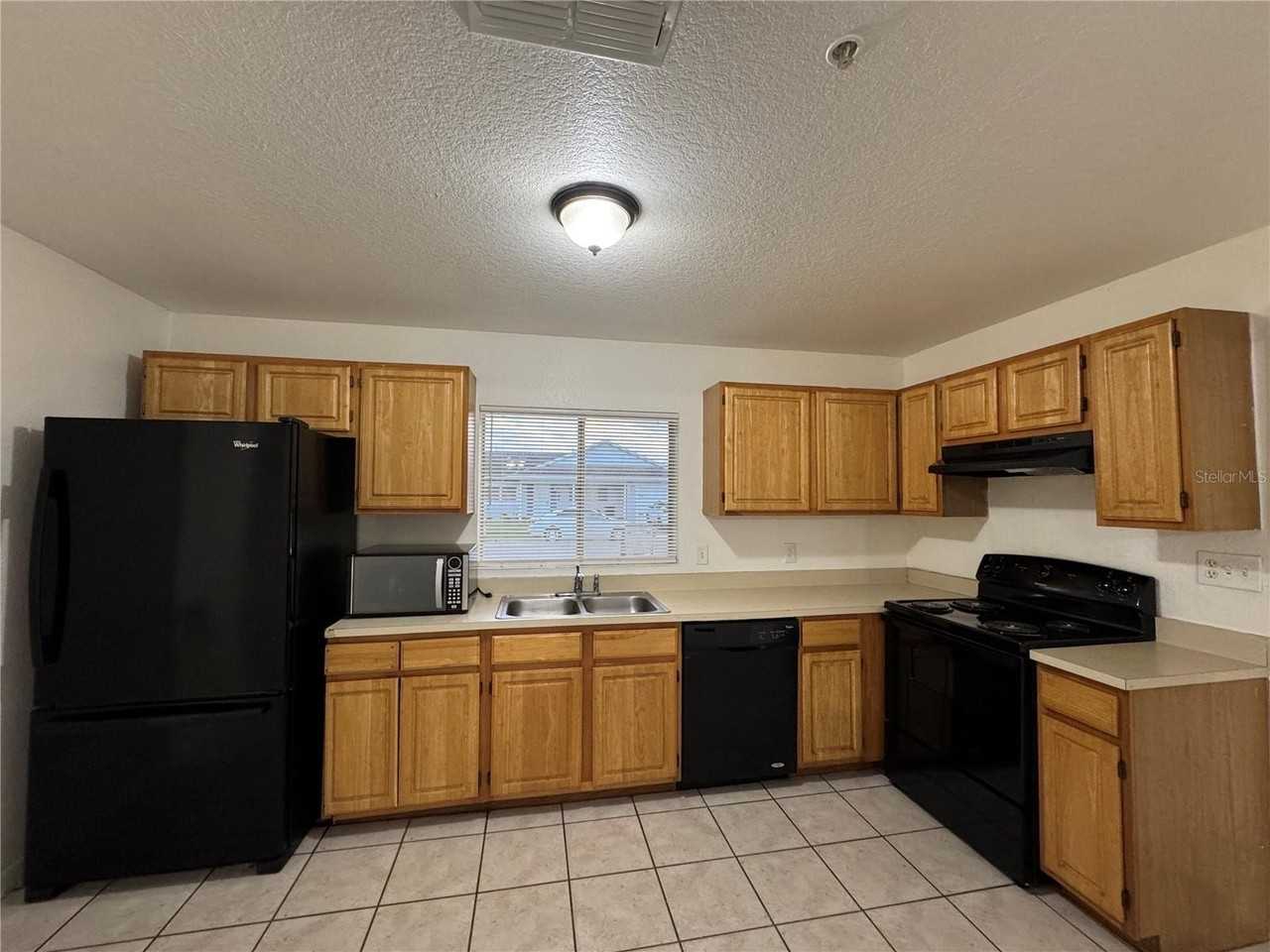 3111 Eleuthera Ln - Photo 5 of 25