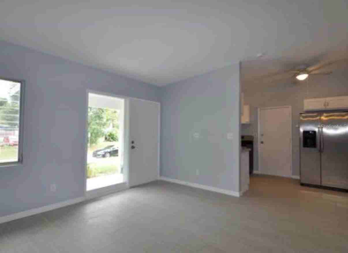 1332 Hillcrest Dr - Photo 5 of 16