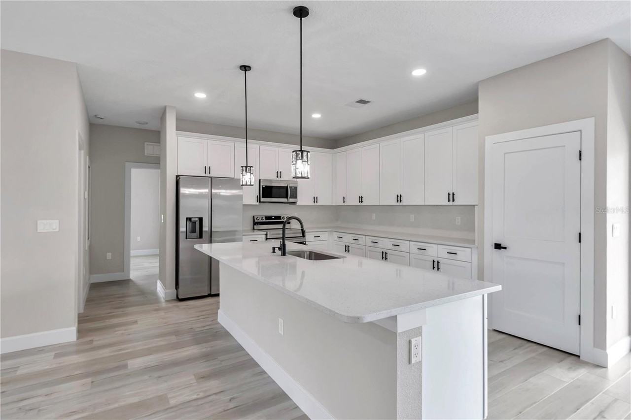 15755 Sw 19th Ter - Photo 3 of 44