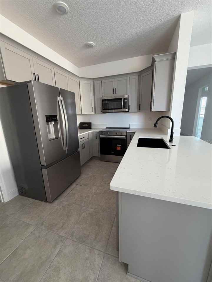 7169 Sw 56th Pl - Photo 3 of 15