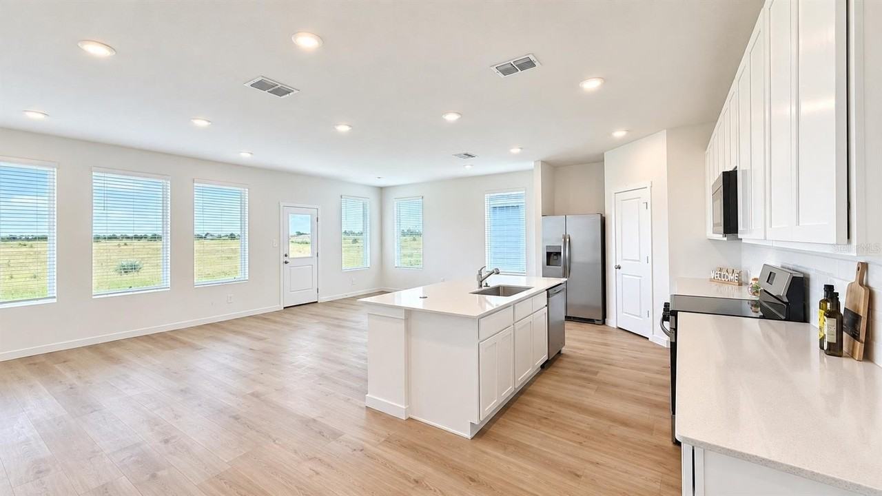2242 Jennio Dr - Photo 3 of 19