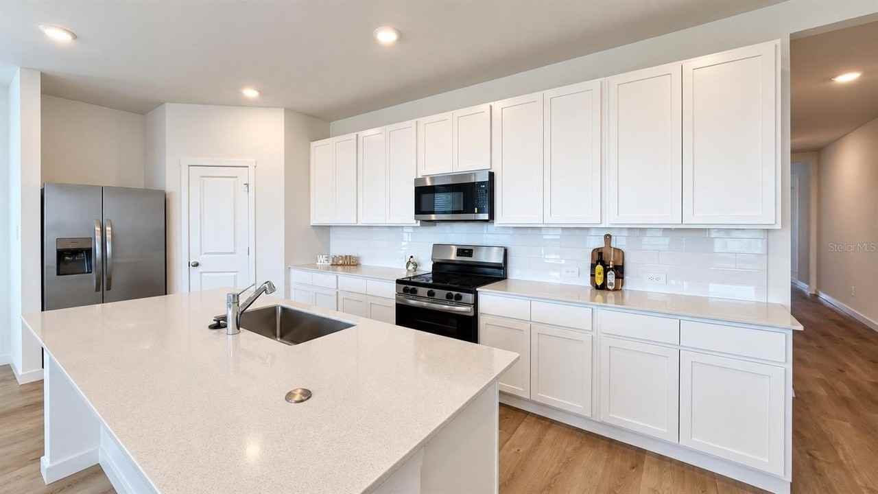 2242 Jennio Dr - Photo 4 of 19