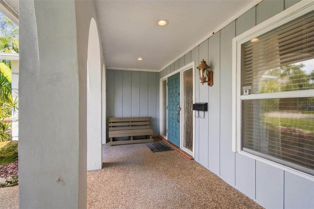 128 98th Ave N - Photo 6 of 32