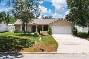 7504 N Sanibel Cir - Photo 1 of 1