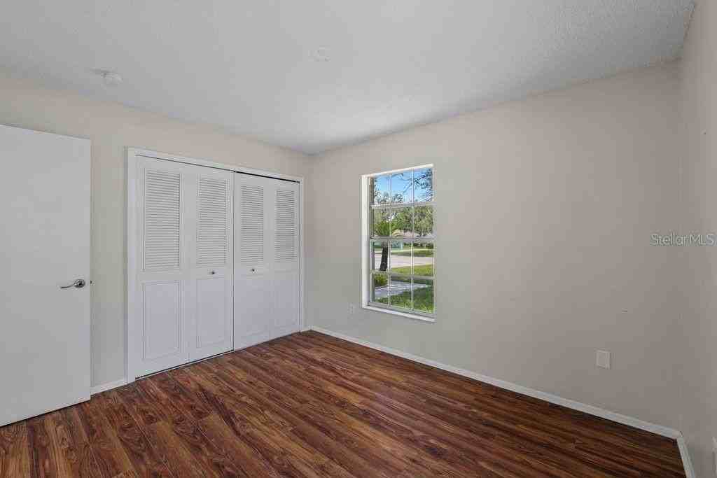 7504 N Sanibel Cir - Photo 4 of 33