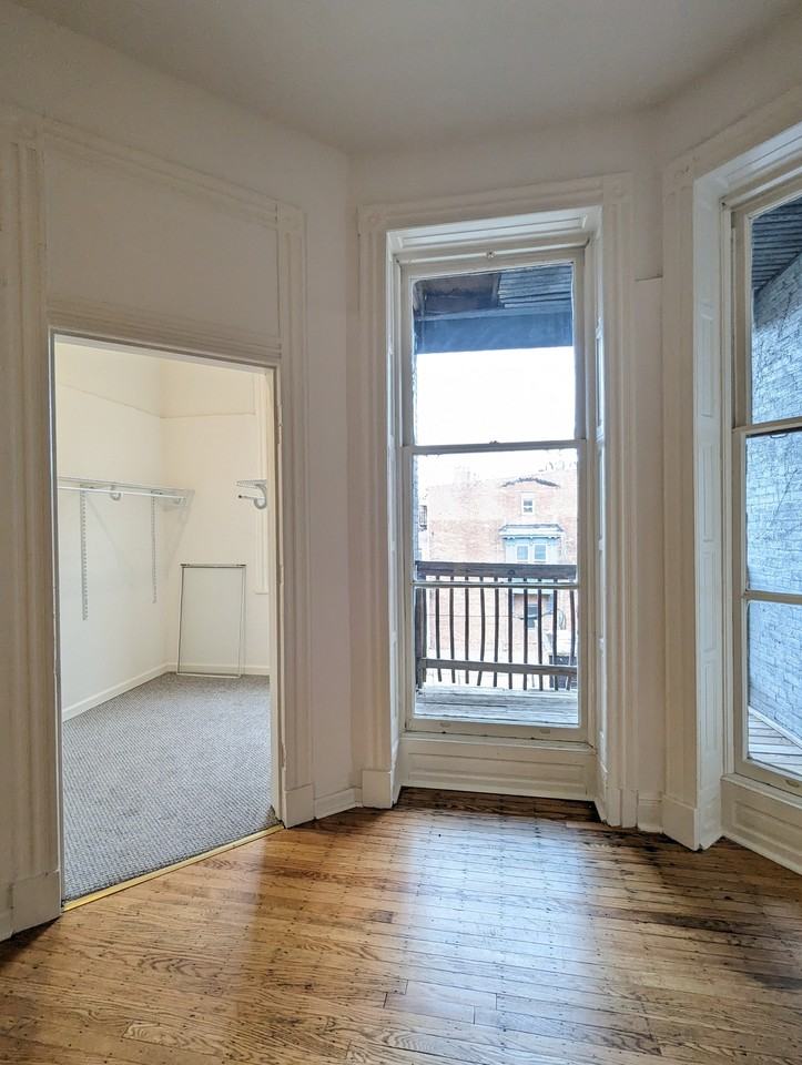 1814 Eutaw Place Apartments - Photo 7 of 36