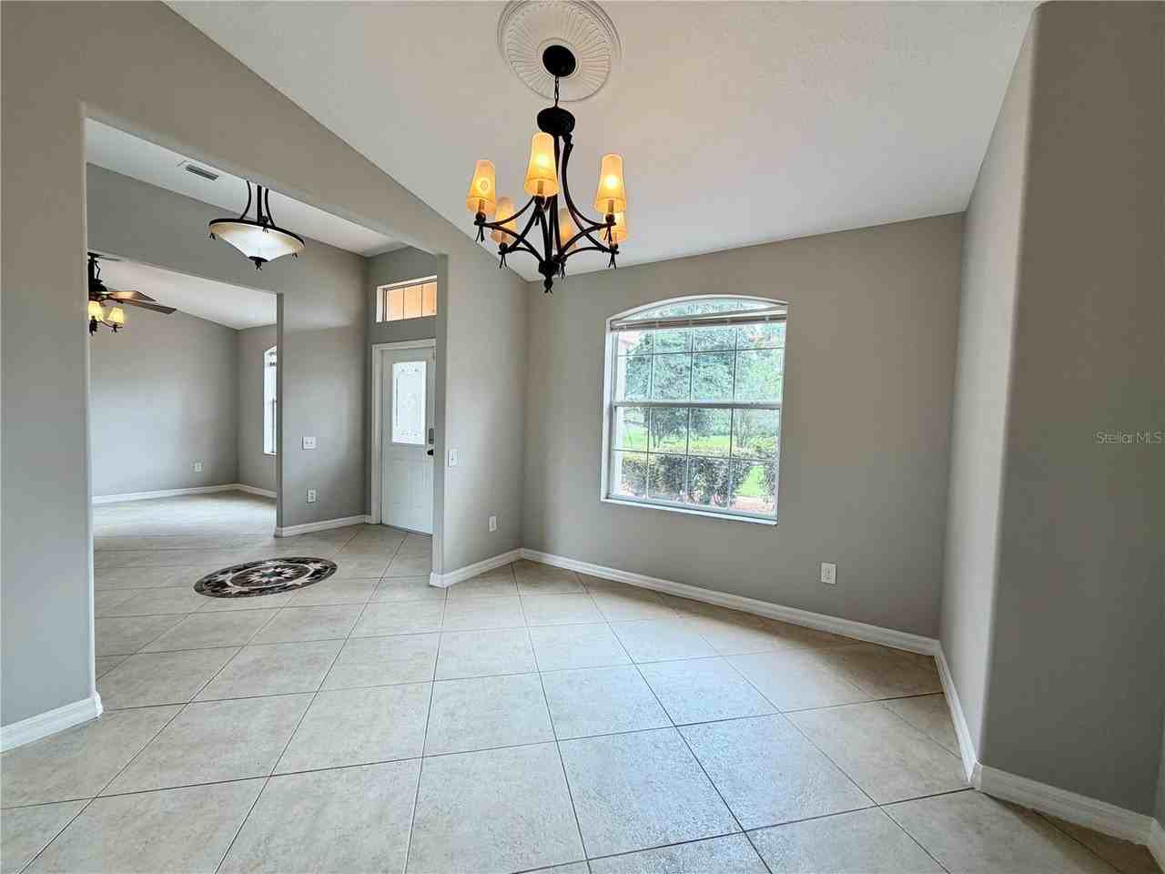 10146 Bloomfield Hills Dr - Photo 3 of 17