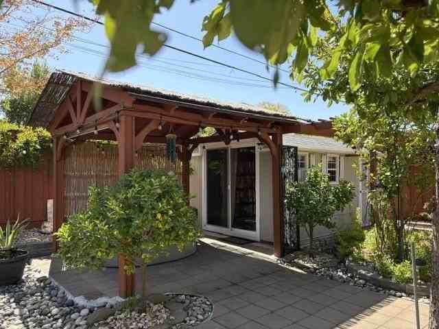 1562 Tobias Dr - Photo 3 of 3