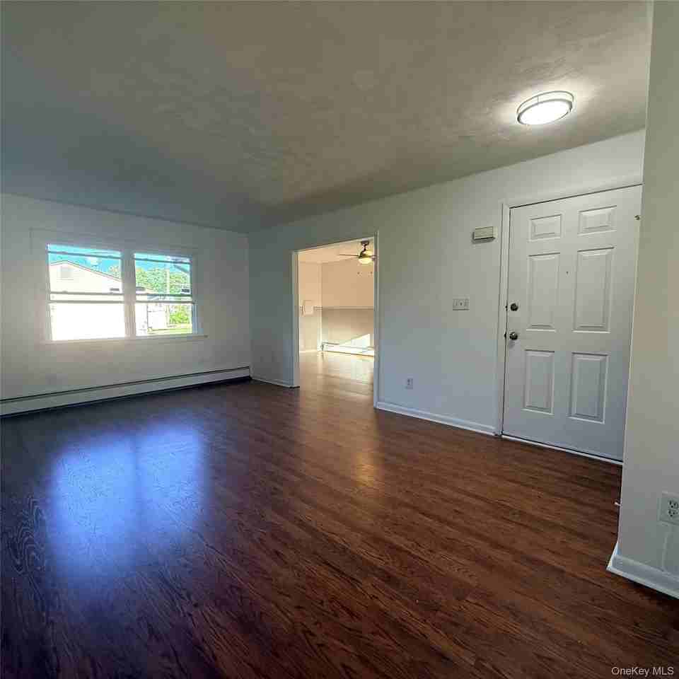 4 Westminster Dr - Photo 2 of 20
