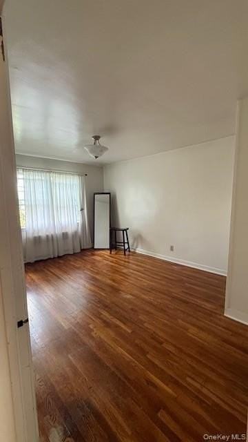 1007 E 223rd St - Photo 5 of 17