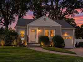 featured image of 60 Topland Rd