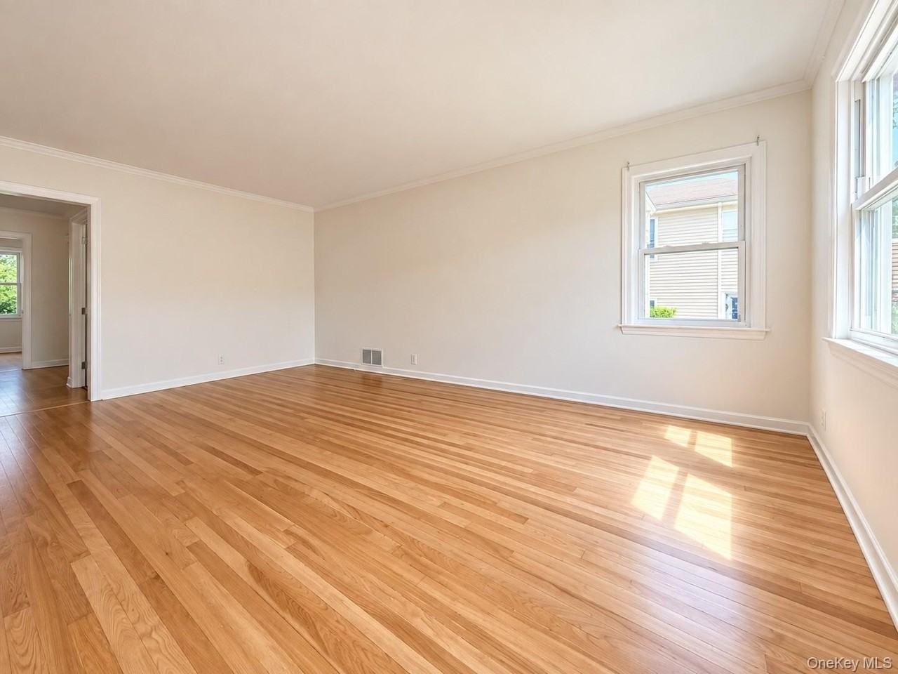 60 Topland Rd - Photo 6 of 24