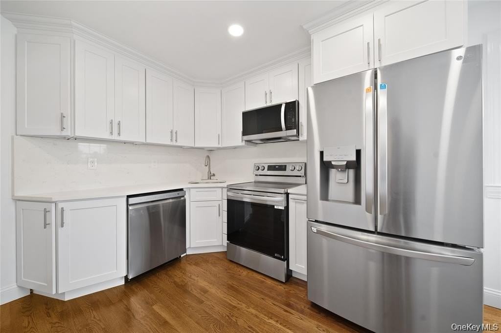3914 Waverly Ave #2 - Photo 4 of 14