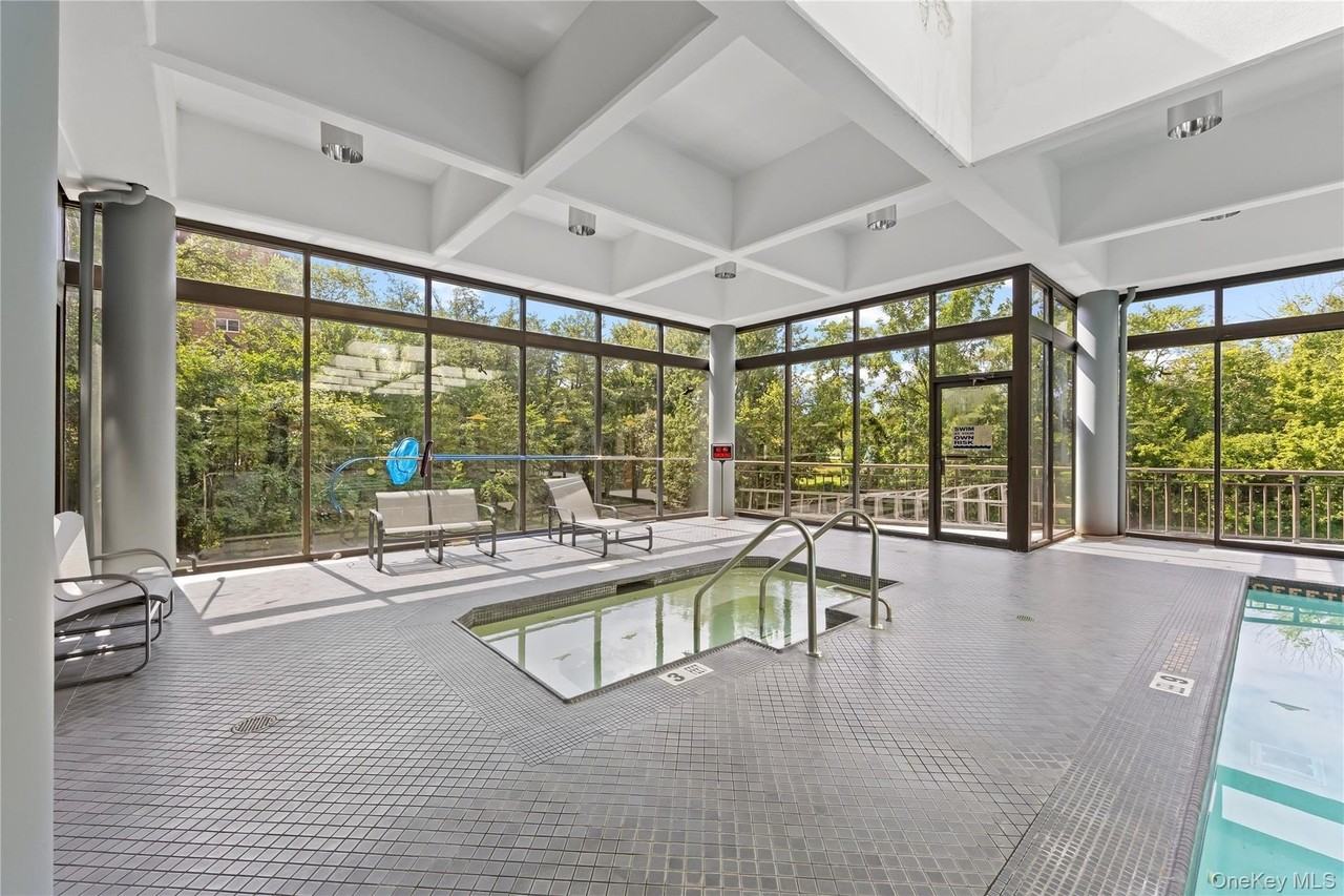 50 E Hartsdale Ave #1O - Photo 6 of 31