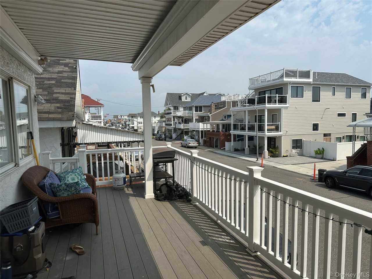 31 Illinois Ave - Photo 2 of 15
