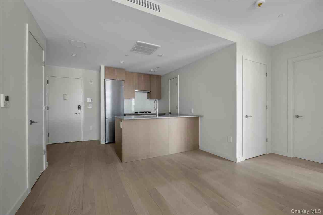 13102B 40th Rd #15U - Photo 4 of 37