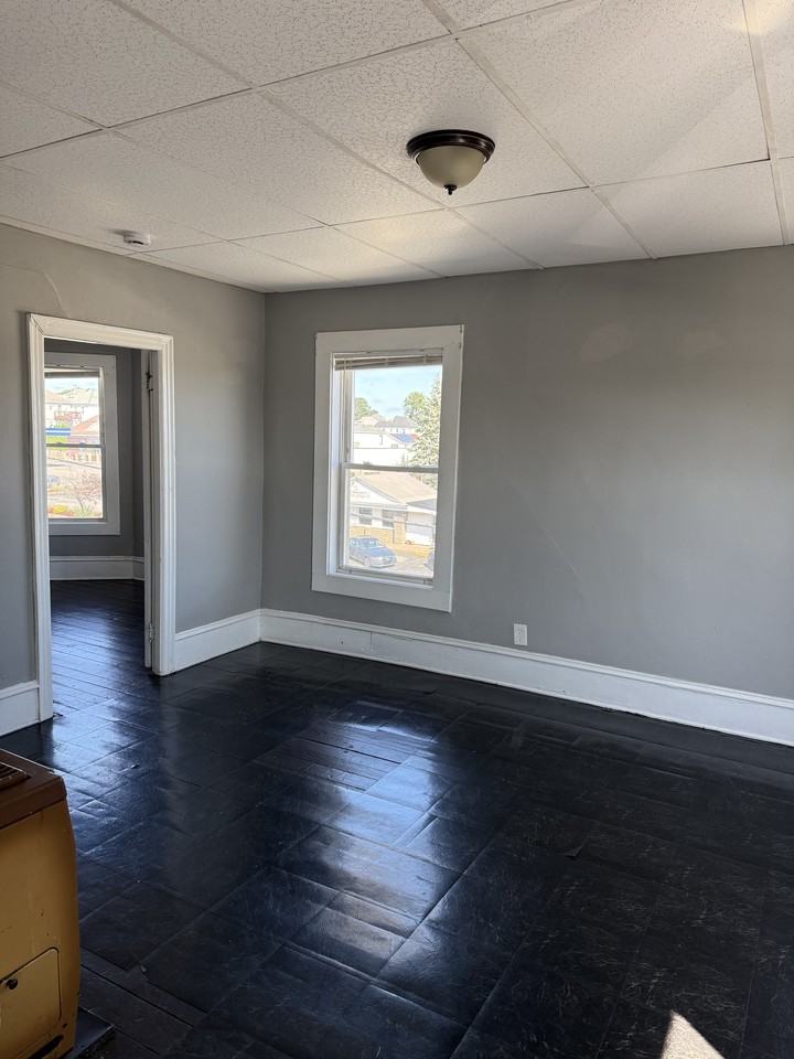 103 Boyden Street / 571 Brayton Avenue - Photo 2 of 8