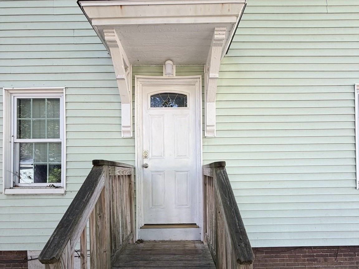 32 Broad St #A - Photo 6 of 26