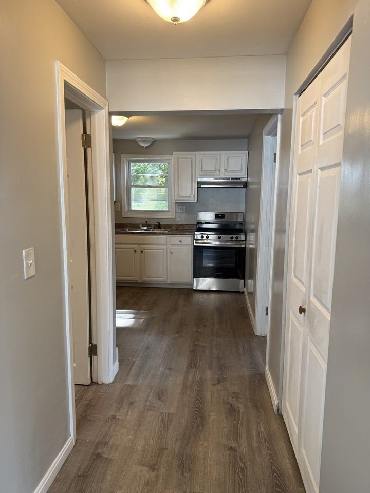 104 Choate St #5 - Photo 7 of 10