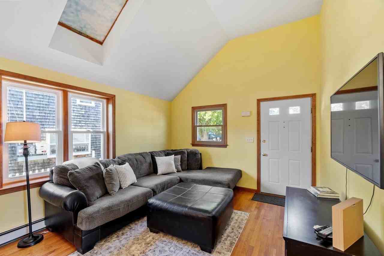103 Allan St #103 - Photo 6 of 24