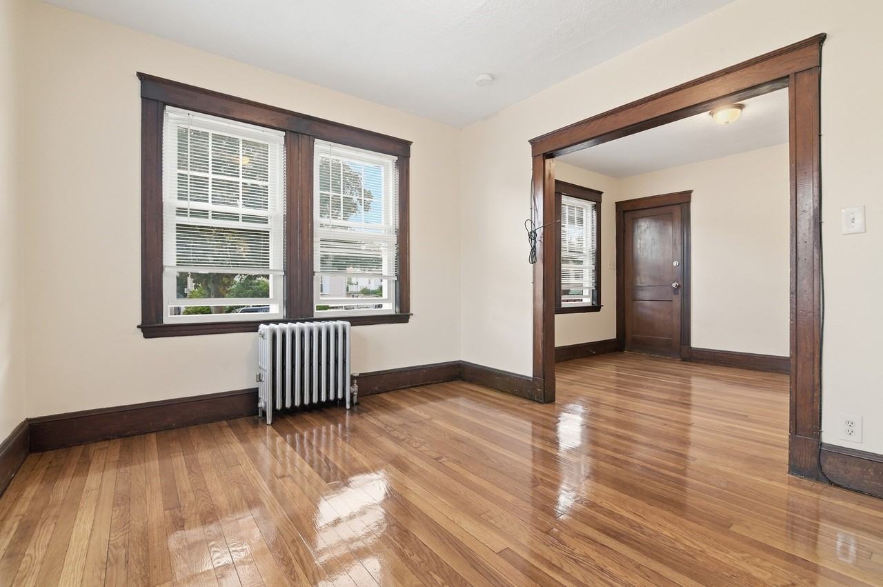 60 Raycroft St #1R - Photo 5 of 16