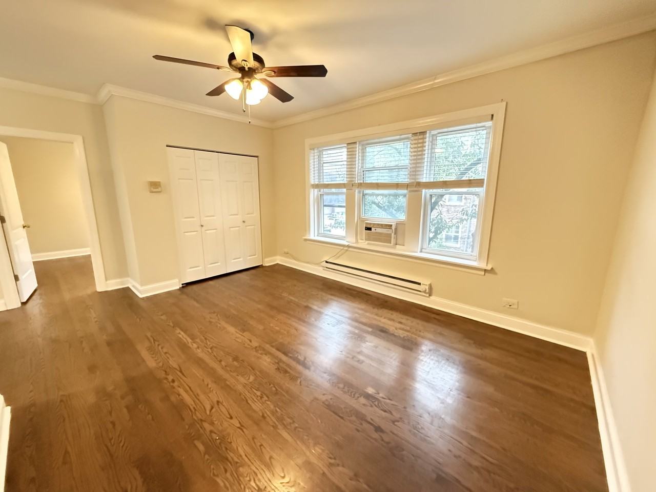 W Roscoe St #2N - Photo 3 of 8