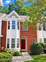 featured image of 11 Lexington Ct