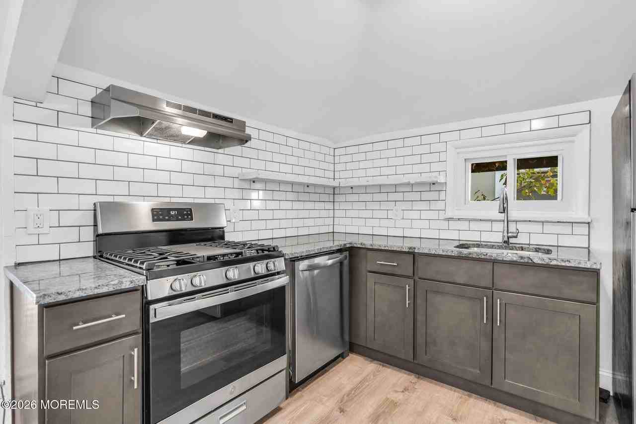 1004 Grand Ave #2 - Photo 7 of 28