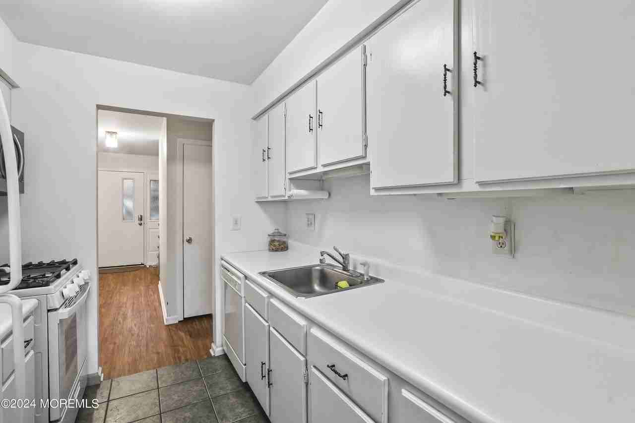 110 Bowne Ct - Photo 5 of 21