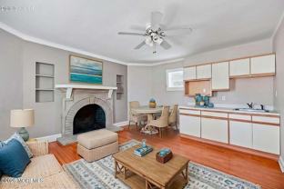 208 4th Ave #A - Photo 1 of 1