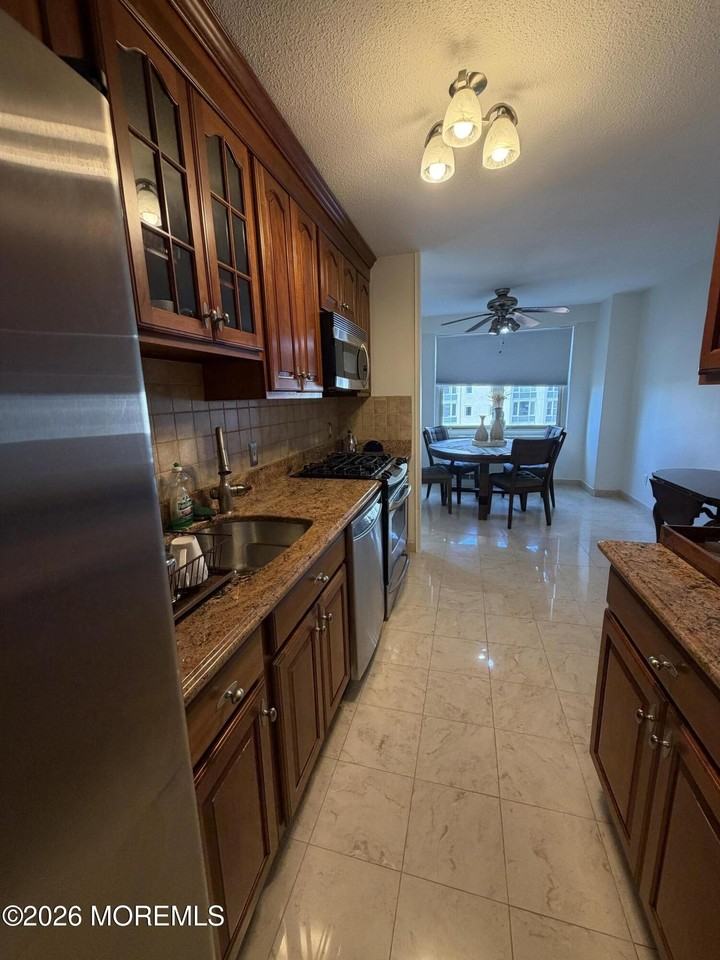 28 Riverside Ave #7K - Photo 4 of 50