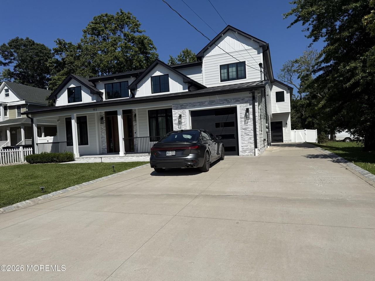 193 Liberty St - Photo 2 of 31