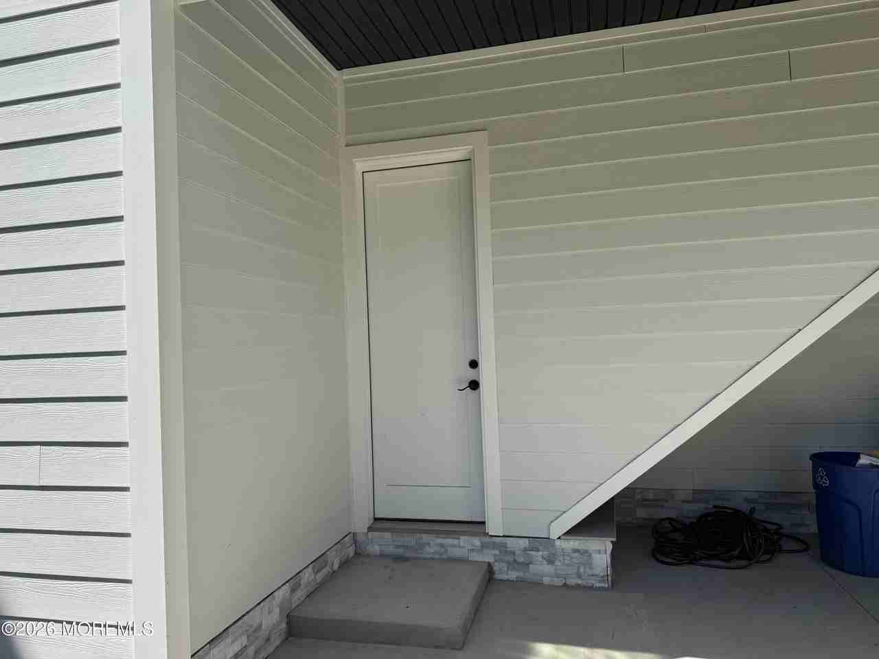 193 Liberty St - Photo 3 of 31
