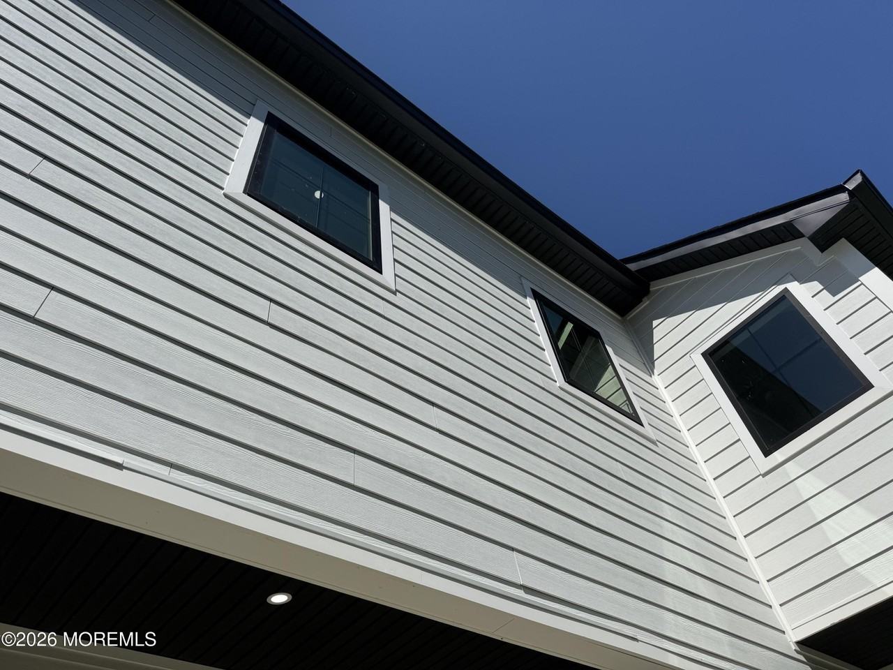 193 Liberty St - Photo 5 of 31