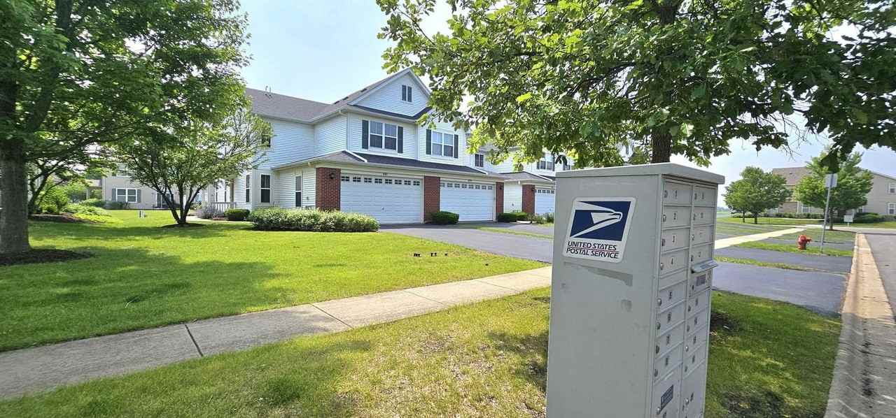 481 Silver Charm Dr #481 - Photo 2 of 28
