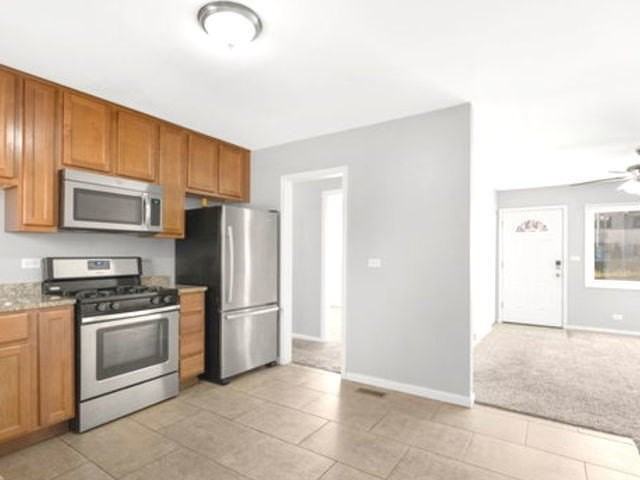 10 W Thacker St - Photo 2 of 12