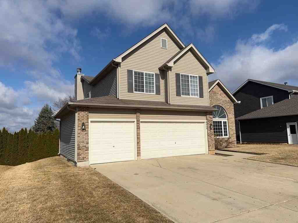 5404 Glenbrook Trl - Photo 2 of 30