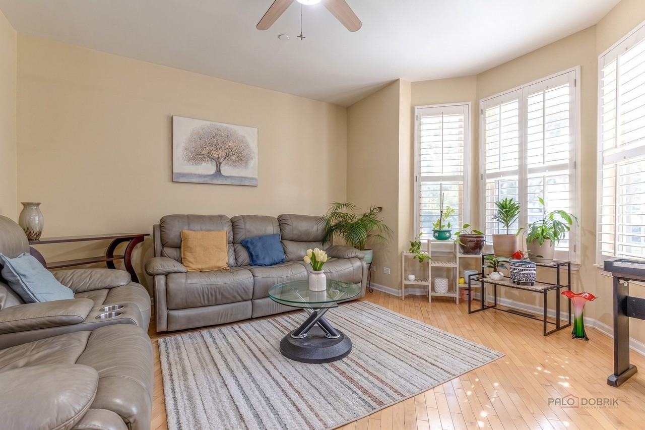 2498 Waterbury Ln - Photo 6 of 28