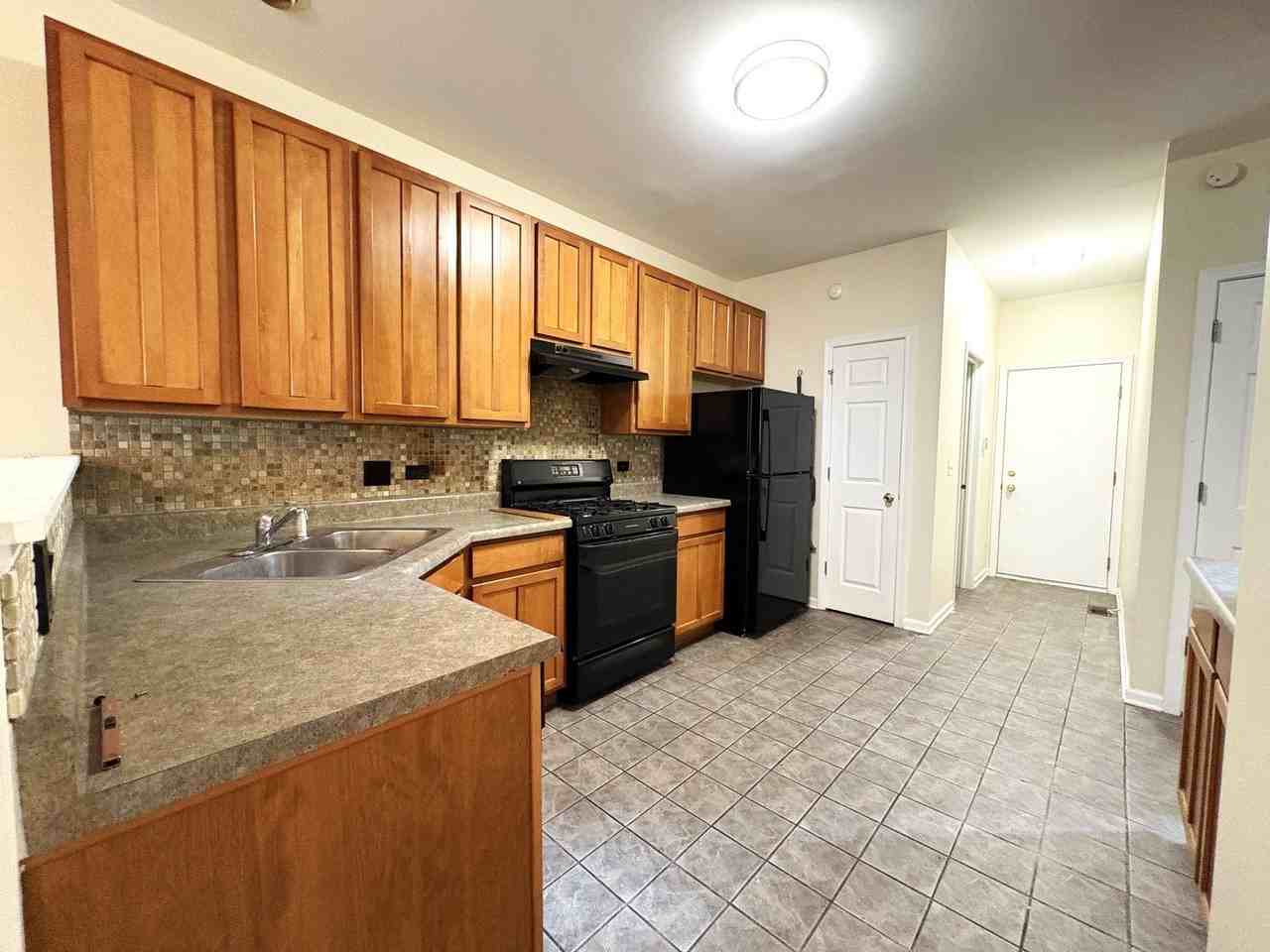 184 Southwicke Dr - Photo 6 of 16