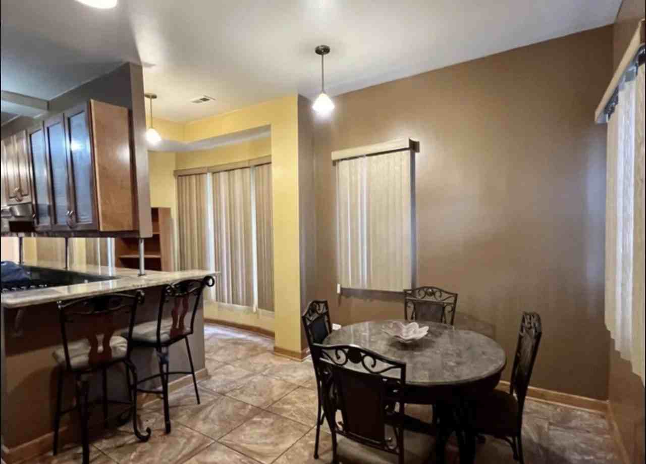 3408 W Monroe St - Photo 5 of 11
