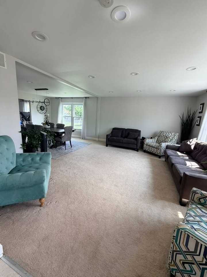 136 Appleby Dr - Photo 3 of 7