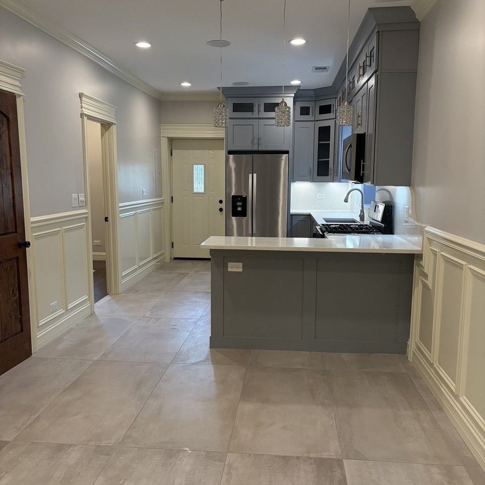 952 N Springfield Ave #1 - Photo 2 of 11