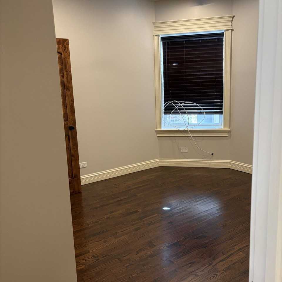 952 N Springfield Ave #1 - Photo 6 of 11