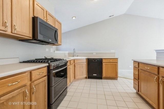 1006 Parkhill Cir #1006 - Photo 4 of 15