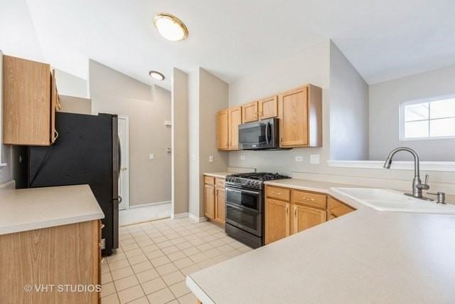 1006 Parkhill Cir #1006 - Photo 5 of 15